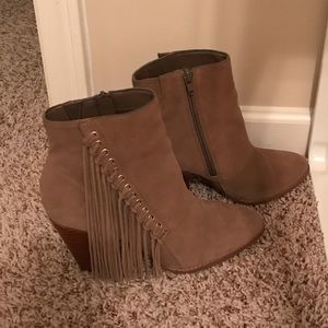 Suede booties with fringe